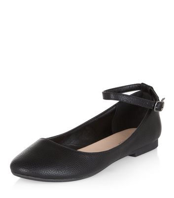 Comprar Black Textured Ankle Strap Pumps al mejor precio