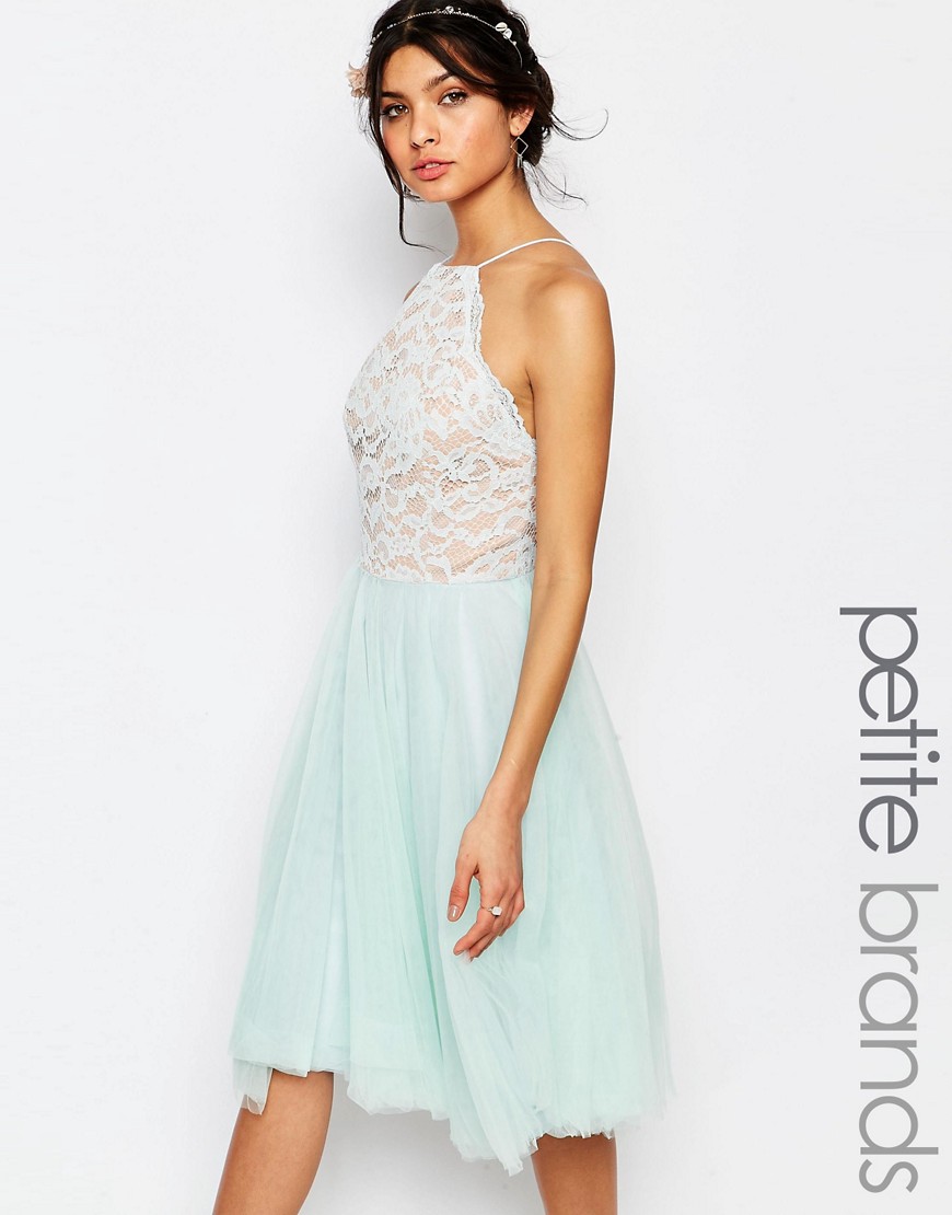 Comprar Vestido skater de graduación con top de encaje con cuello alto y falda de tul de Jarlo Petite al mejor precio