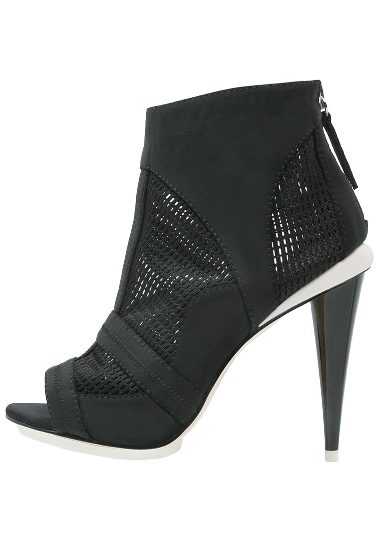Comprar gx by Gwen Stefani MARION Botines black al mejor precio