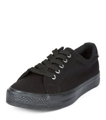 Comprar Teens Black Lace Up Plimsolls al mejor precio