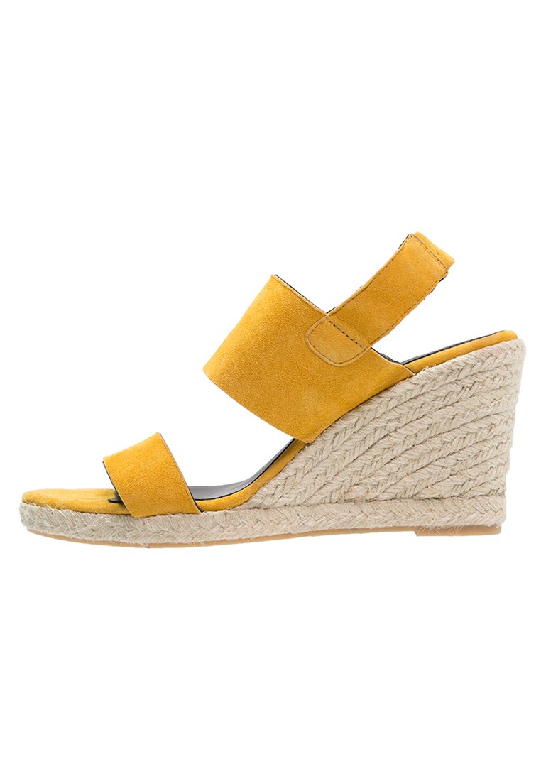Comprar Zalando Iconics Sandalias de cuña yellow al mejor precio