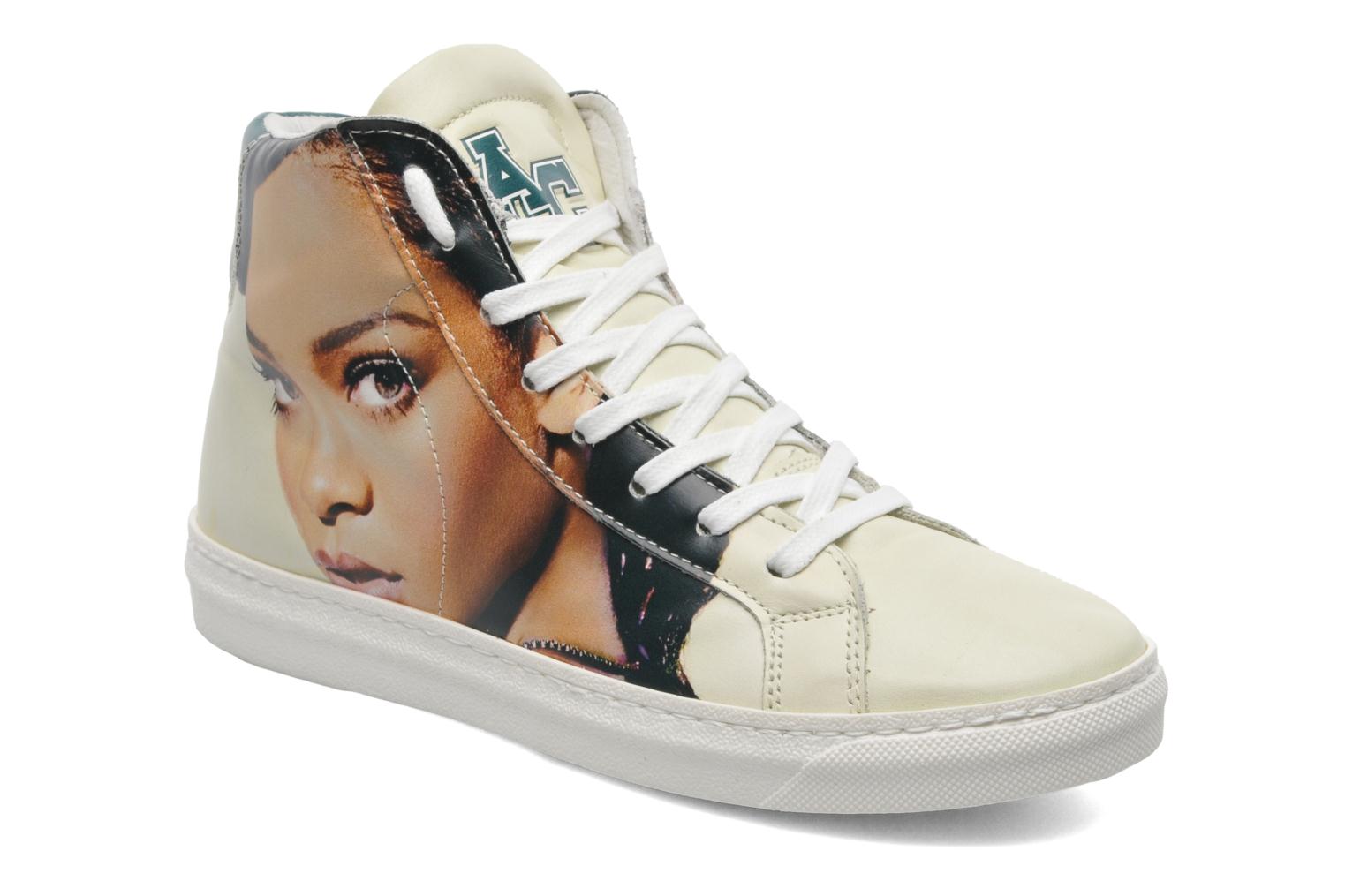 Comprar Music W by American CollegeRebajas - 40% Multicolor al mejor precio