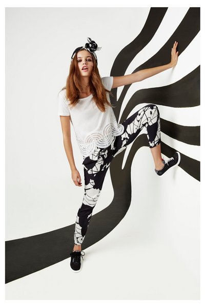 Comprar Desigual - Mujer - Camiseta cropped blanca - Urmen - Size S al mejor precio