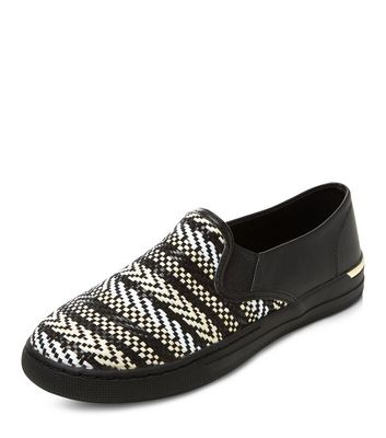 Comprar Black Woven Aztec Slip On Plimsolls al mejor precio