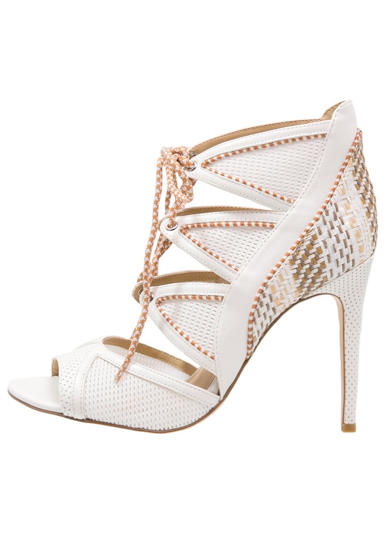 Comprar gx by Gwen Stefani RAFFAEL Sandalias white al mejor precio