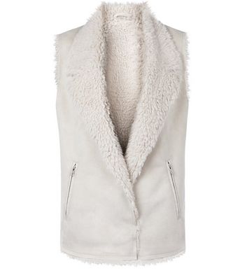 Comprar Teens Cream Faux Shearling Lined Trim Gilet al mejor precio