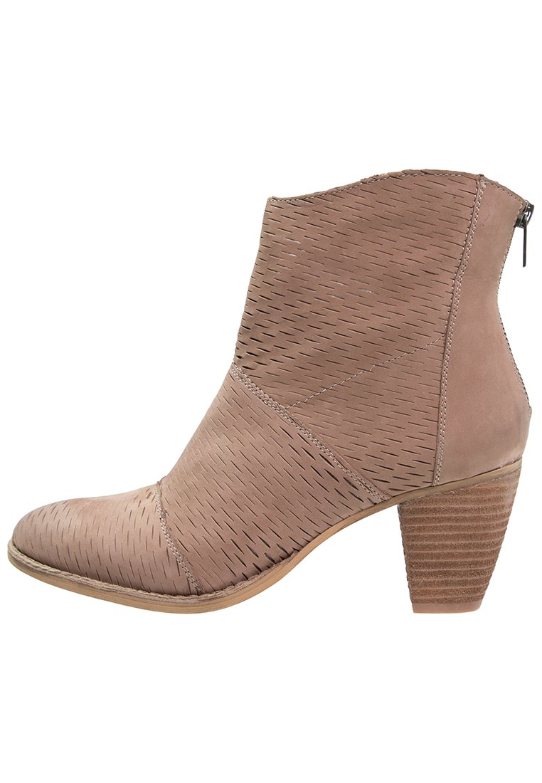 Comprar SPM SASAL Botines blush al mejor precio