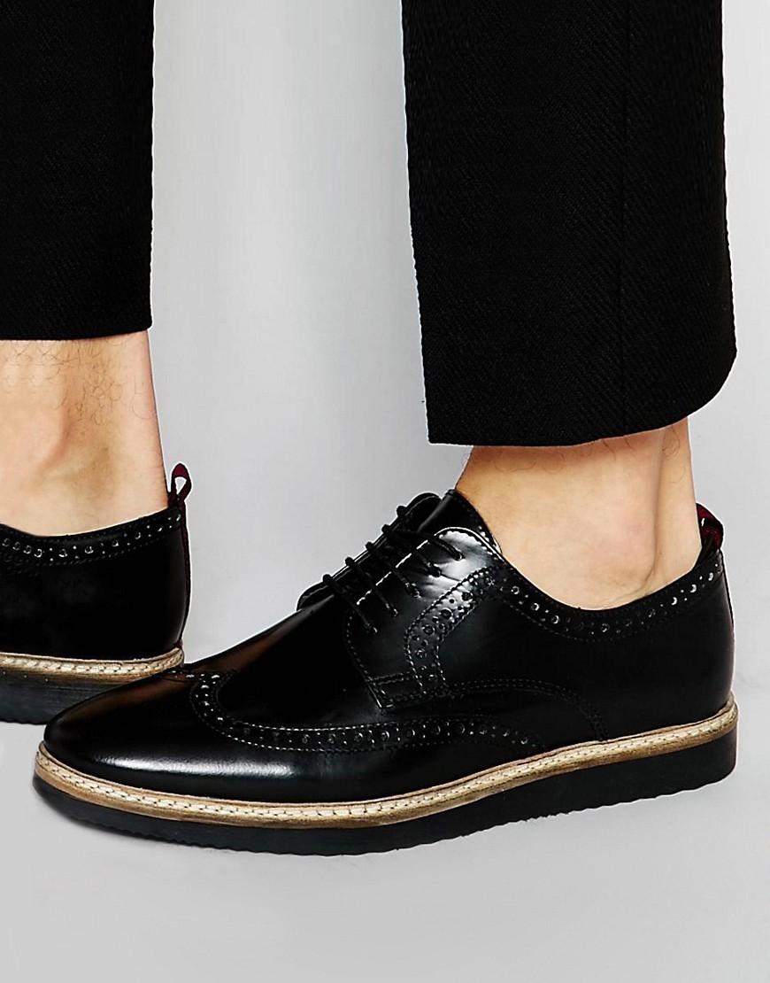 Comprar Zapatos Oxford de cuero negro de ASOS al mejor precio
