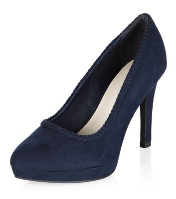 Comprar Wide Fit Navy Comfort Plaited Trim Court Shoes al mejor precio