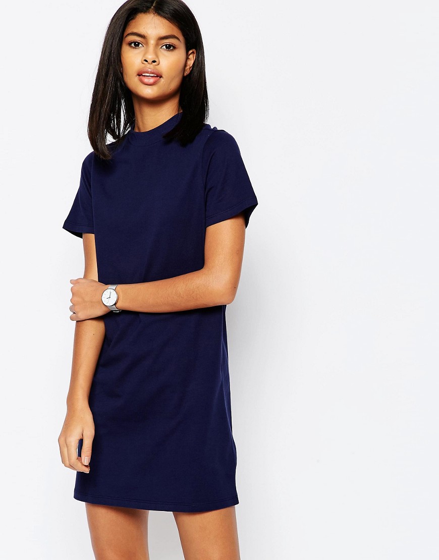 Comprar Vestido estilo camiseta con cuello alto de ASOS al mejor precio