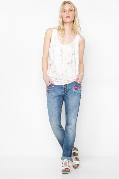 Comprar Desigual - Mujer - Jeans boyfriend bordados - Ethnic Teflores - Size 26 al mejor precio