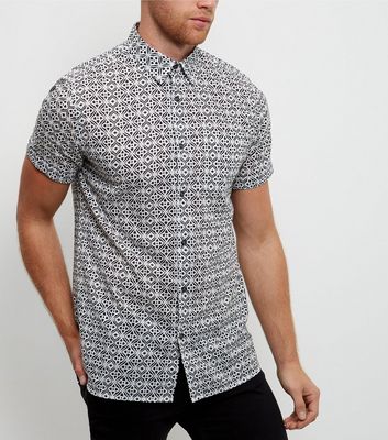 Comprar Black Tile Print Short Sleeve Shirt al mejor precio