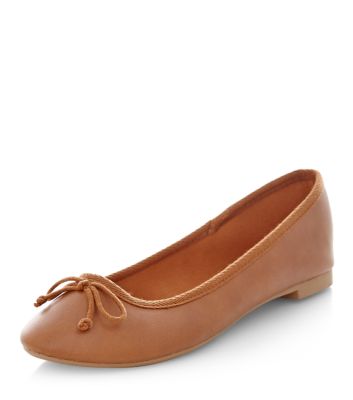 Comprar Tan Faux Leather Ballet Pumps al mejor precio