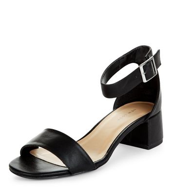 Comprar Black Ankle Strap Block Heel Sandals al mejor precio