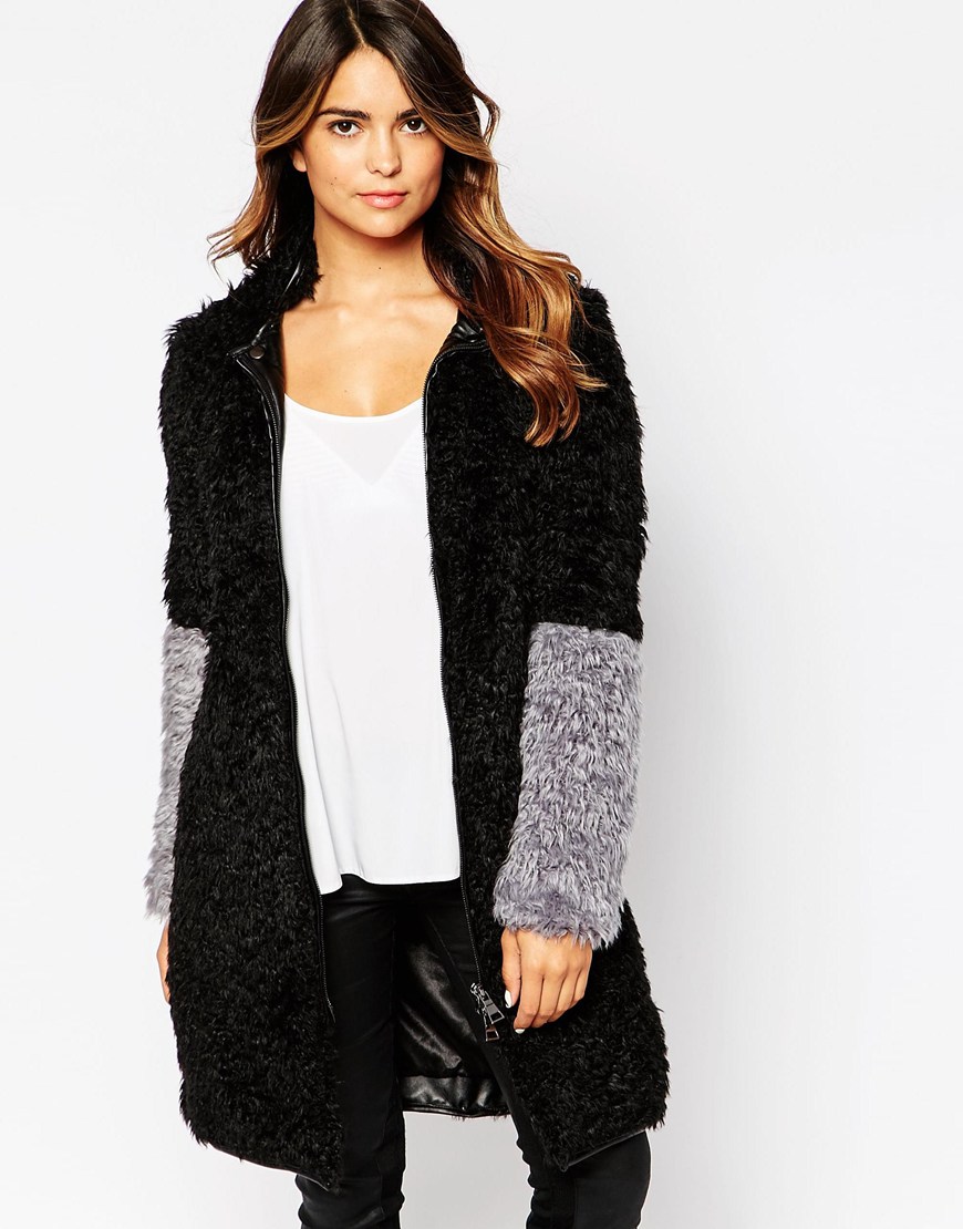 Comprar Abrigo de piel sintética rizada con puños en contraste de Urbancode al mejor precio