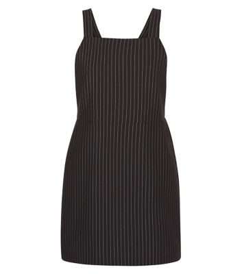 Comprar Petite Black Pinstripe Pinafore Dress al mejor precio