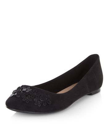 Comprar Black 3D Flower Pumps al mejor precio