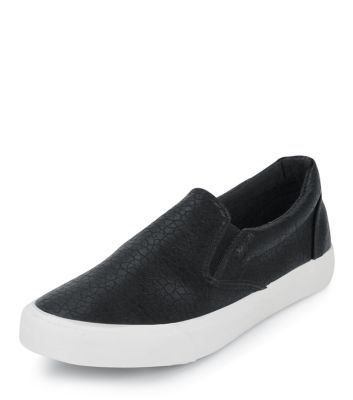 Comprar Black Textured Slip On Plimsolls al mejor precio