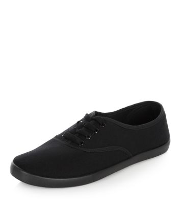 Comprar Black Lace Up Plimsolls al mejor precio