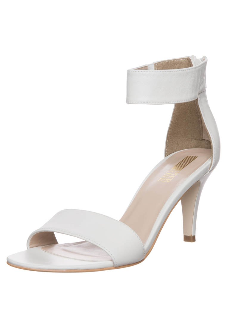 Comprar Pier One Sandalias white al mejor precio
