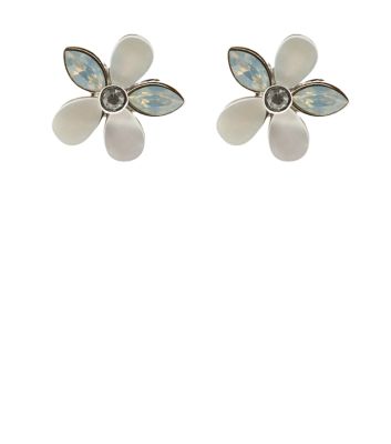 Comprar White Shell Flower Stud Earrings al mejor precio
