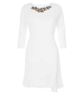 Comprar Jumpo Cream Embellished Neck Peplum Dress al mejor precio