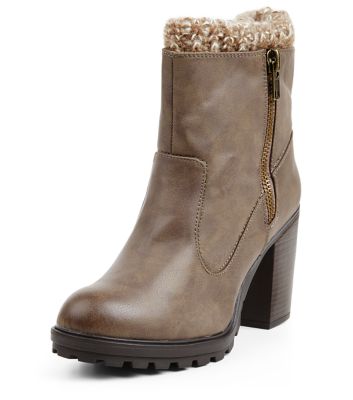 Comprar Light Brown Knitted Cuff Block Heel Boots al mejor precio