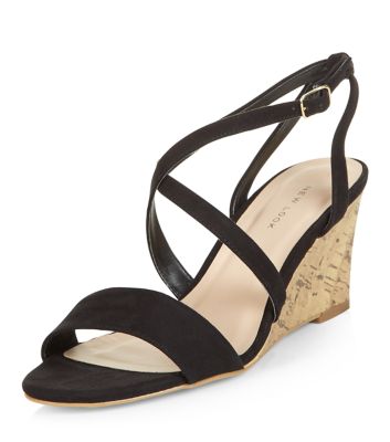 Comprar Black Cross Strap Wedges al mejor precio