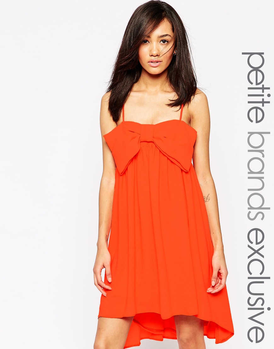 Comprar Vestido babydoll con escote palabra de honor y lazo de John Zack Petite al mejor precio