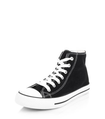 Comprar Black Lace Up Hi-Top Plimsolls al mejor precio