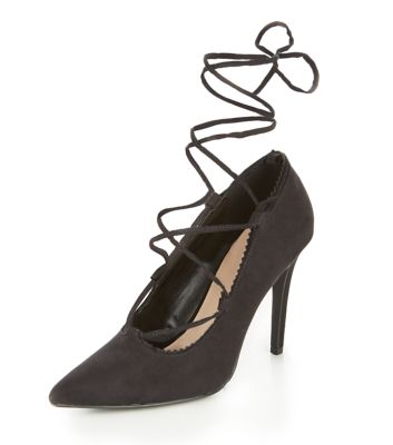 Comprar Black Pointed Ghillie Heels al mejor precio